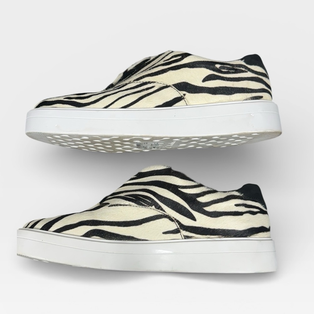 Clarks Black and White Zebra Pattern Sneakers women’s size 6.5 - Picture 3 of 6
